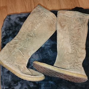 Ugg boots size 8
